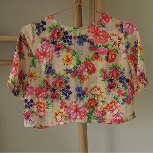 The Hanger Multicolor Floral Top
